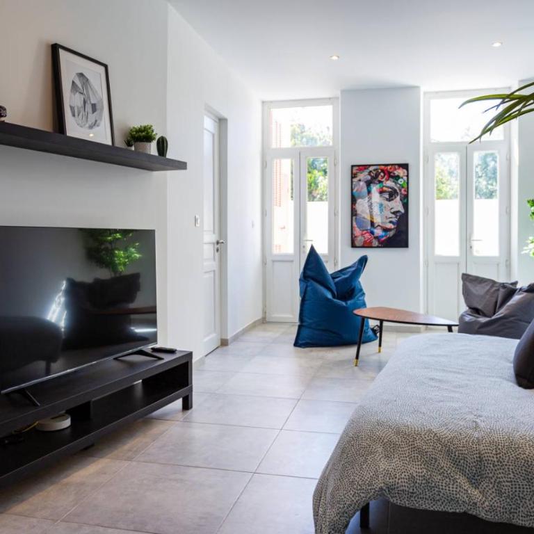 MaxBnb - CLIMATISÉ - Grand Studio 37m2 & terrasse 30m2 - Est - One-Bedroom Apartment - 8