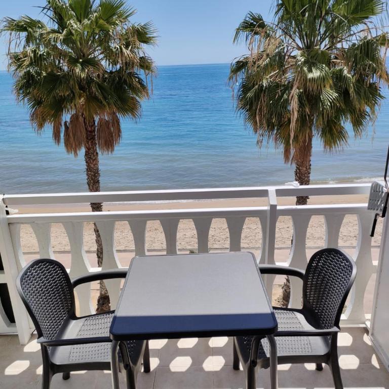 Beach Front Esther 6 Villajoyosa VACATION RENTALS FROM 11 NIGHTS - One-Bedroom Apartment - 1