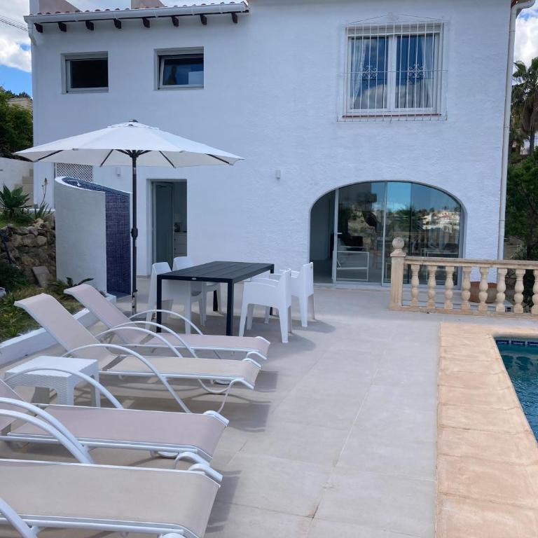 Villa mit privatem Pool 10 Minuten vom Strand mit kostenlosen WiFi - Villa de 3 dormitorios - 2