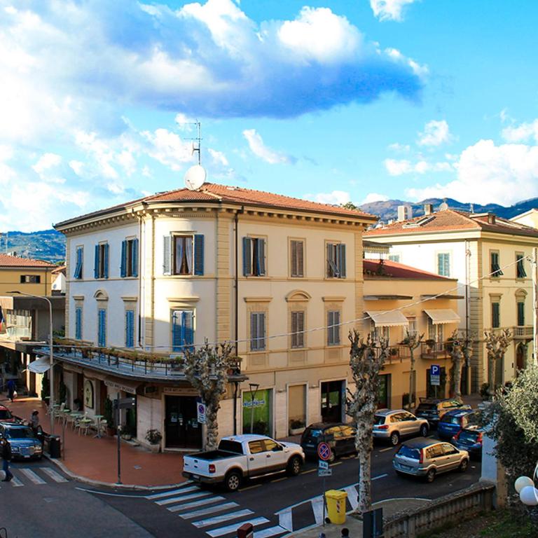 Elegante e panoramico Appartamento - Three-Bedroom Apartment - 30