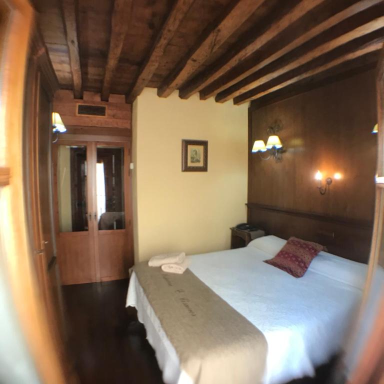 Hospederia Casa de Cisneros - Habitación Doble con vistas - 12