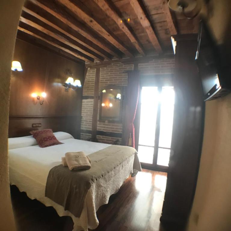 Hospederia Casa de Cisneros - Habitación Doble con vistas - 15