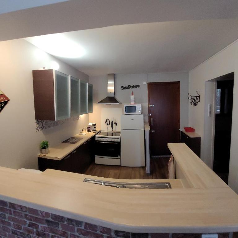 Au calme, 200m du centre T2 avec balcon et parking - Appartement 1 Chambre - 52