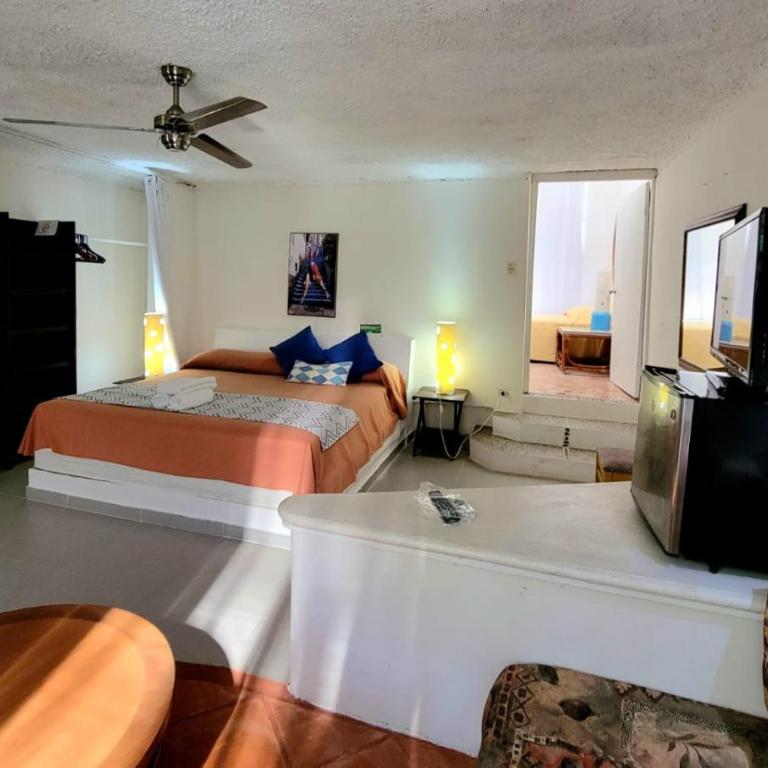 Maria's Kan Kin - Triple Room - 13