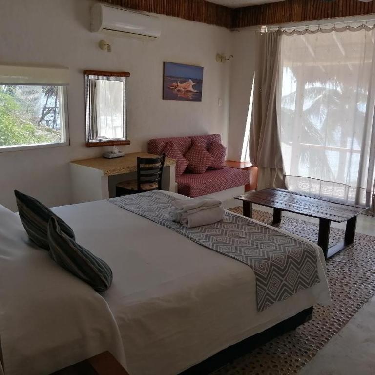 Maria's Kan Kin - King Room with Ocean View - 14