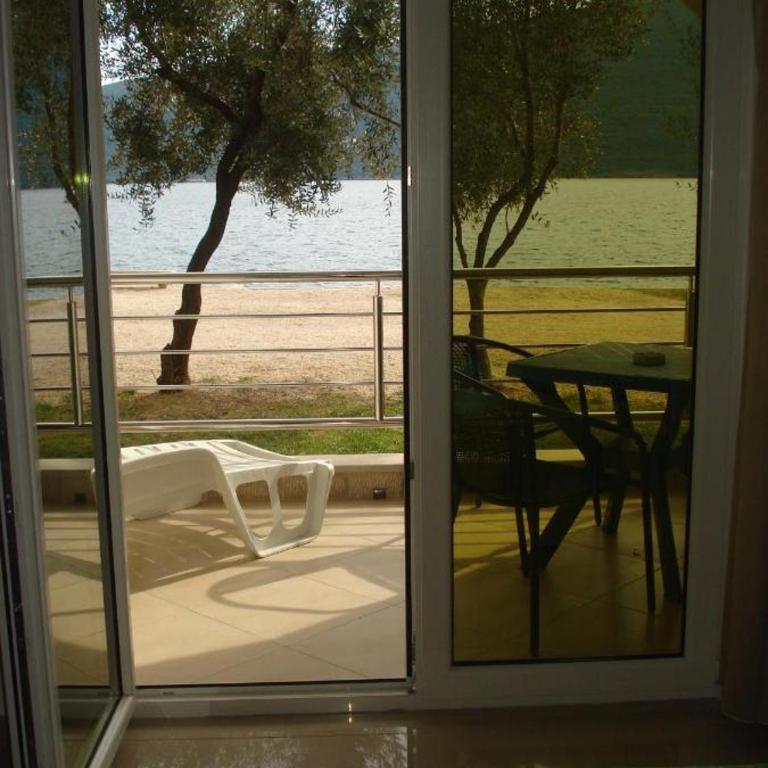 Apartmani Danilovic - Apartment with Sea View - 9