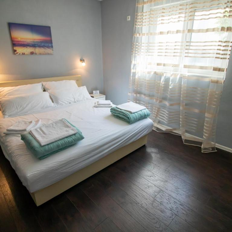 Villa M - Deluxe King Suite - 25