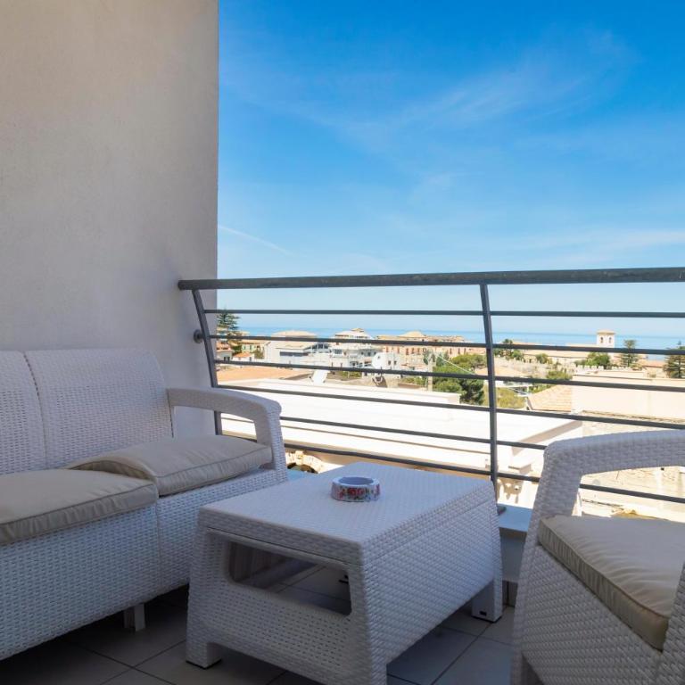 Rooms Dream Tropea - Camera Matrimoniale con Balcone e Vista Mare - 22