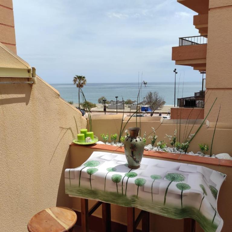 Ático Castillo PRIMERA LINEA PLAYA - Apartamento de 3 dormitorios - 50