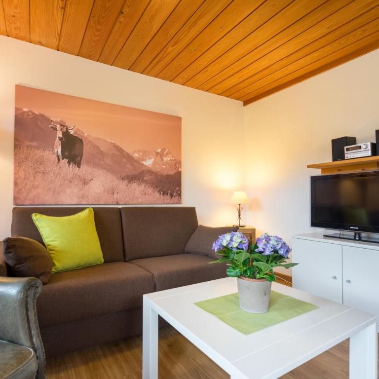 Ferienwohnungen Alpentraum - Landhaus am Bächle - Apartment mit 1 Schlafzimmer und Balkon - 4