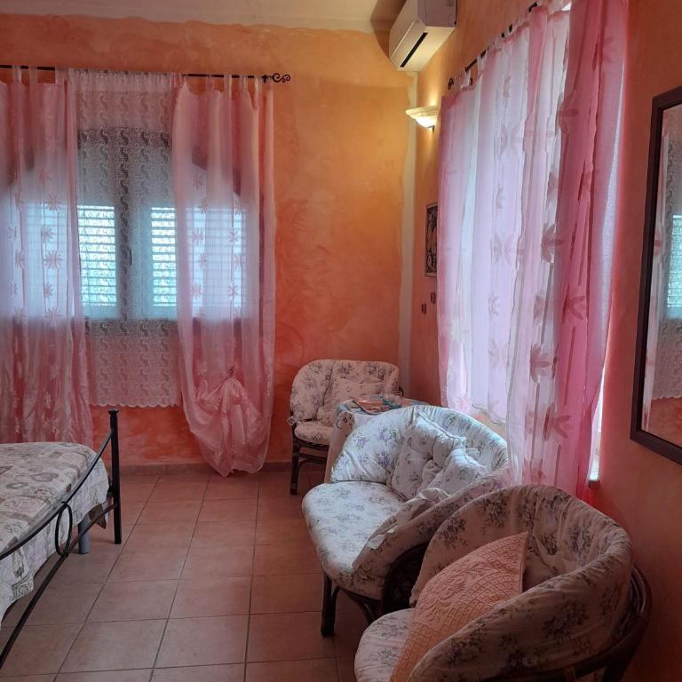 La Finestra Vista Corsica - Camera Matrimoniale con Bagno Privato Esterno - 3