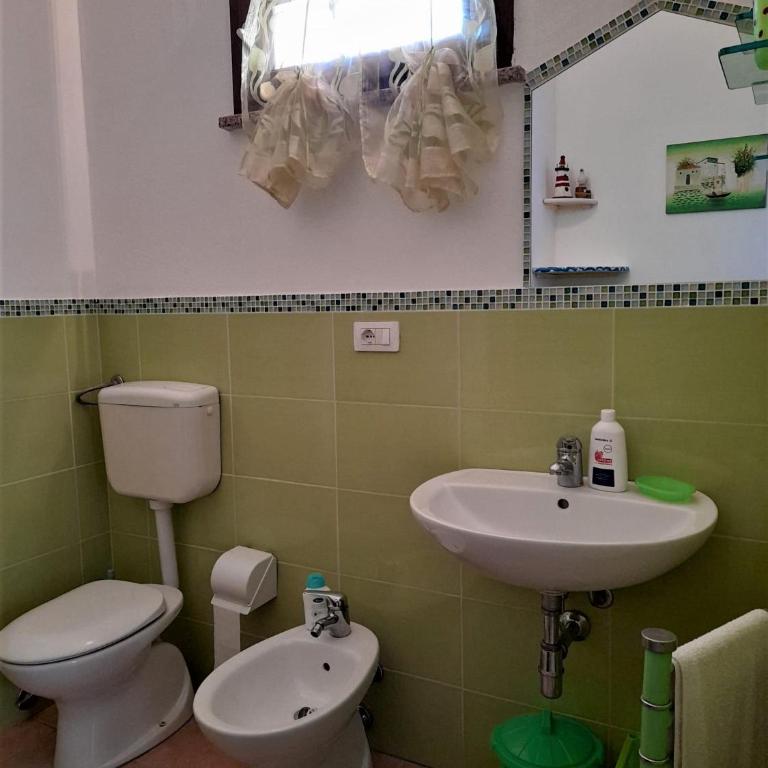La Finestra Vista Corsica - Camera Matrimoniale/Doppia con Letti Singoli con Bagno Privato - 7