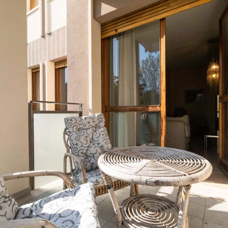 GuestHost - Massaua Roomy Vintage Apartment - Three-Bedroom Apartment - 37