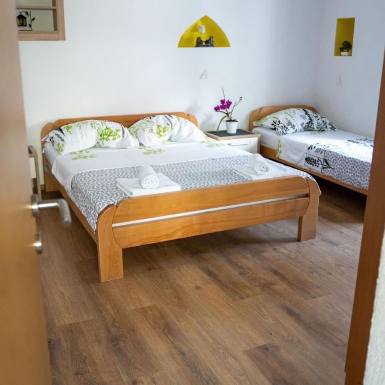 Apartments Uno - Four-Bedroom House - 5