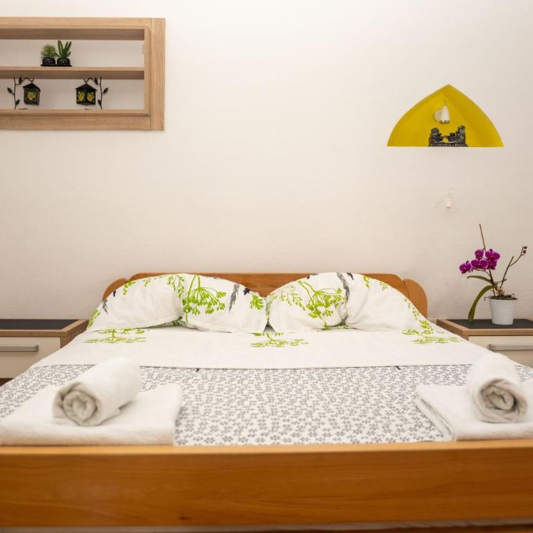Apartments Uno - Four-Bedroom House - 2