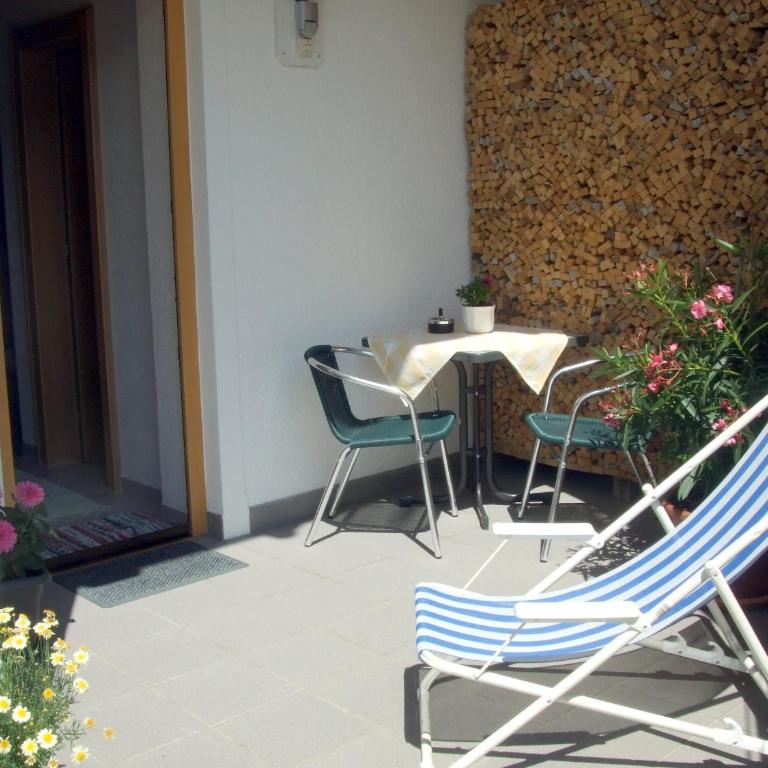 Ferienwohnungen Niederacher - Estudio con terraza - 7