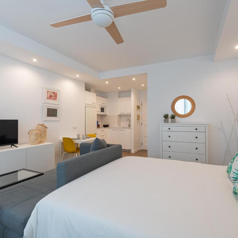 HomeForGuest Moderno Estudio junto a Las Canteras - Apartamento Estudio - 17