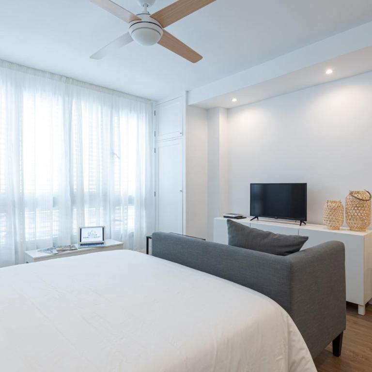 HomeForGuest Moderno Estudio junto a Las Canteras - Apartamento Estudio - 29