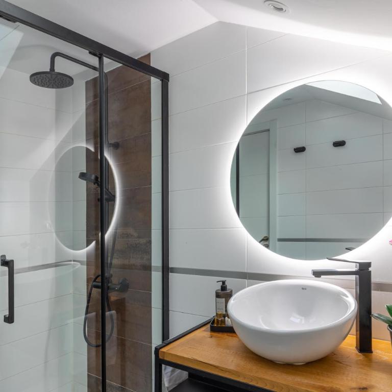 Living4Malaga Suite Flamingo Apartment - Suite Deluxe - 7