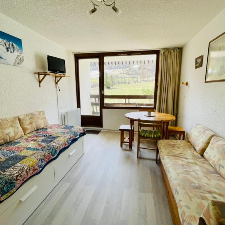 Nice 28m Comfort In The Heart La Salle Les Alpes - Studio - 3