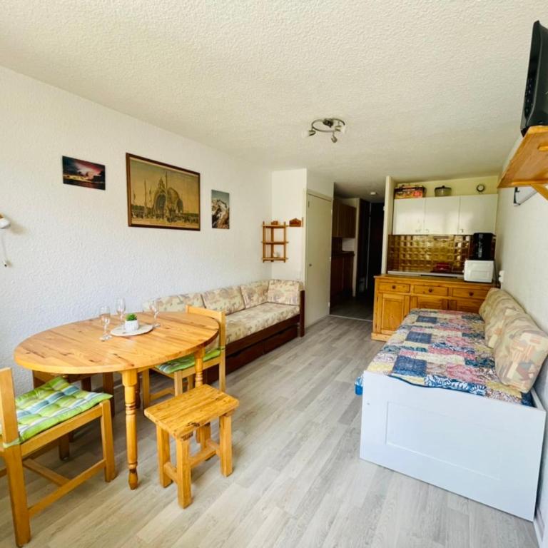 Nice 28m Comfort In The Heart La Salle Les Alpes - Studio - 5