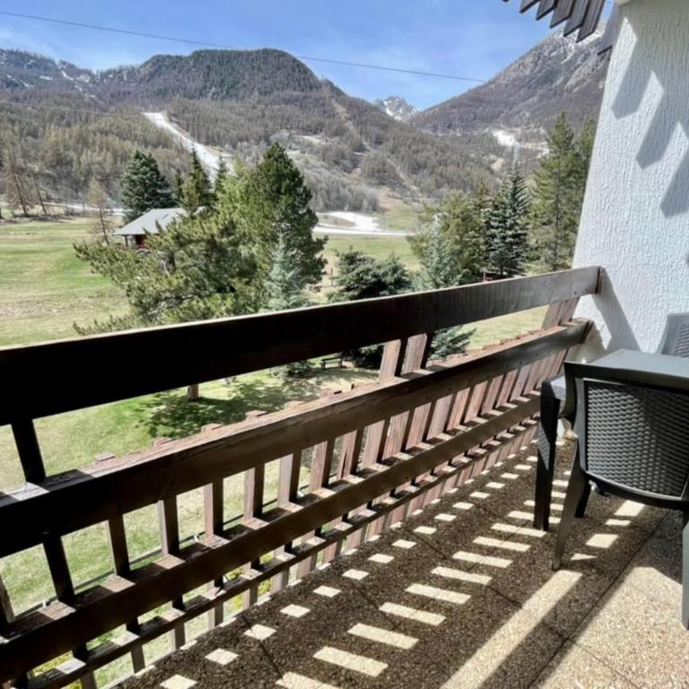 Nice 28m Comfort In The Heart La Salle Les Alpes - Studio - 10