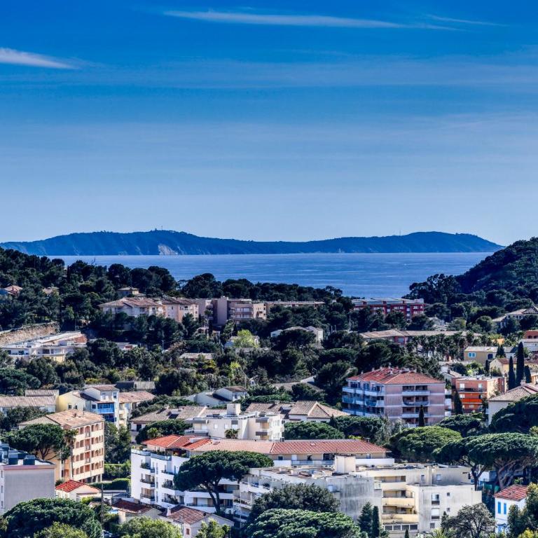 Magnificent Contemporary 5-Star Villa with Sea View and heated Swimming Pool, near Saint Tropez - Villa - Vue sur Mer - 34