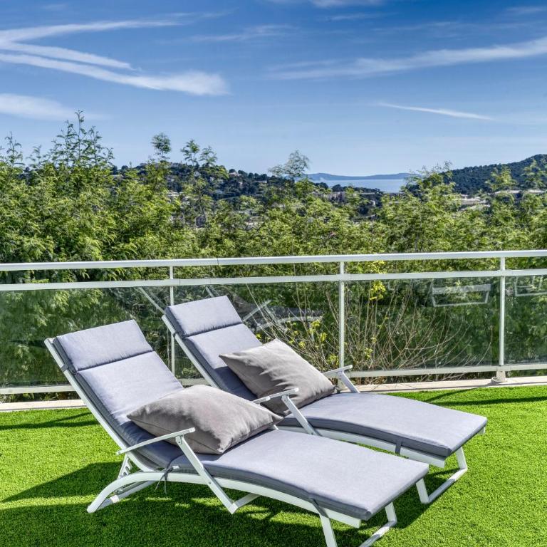 Magnificent Contemporary 5-Star Villa with Sea View and heated Swimming Pool, near Saint Tropez - Villa - Vue sur Mer - 22