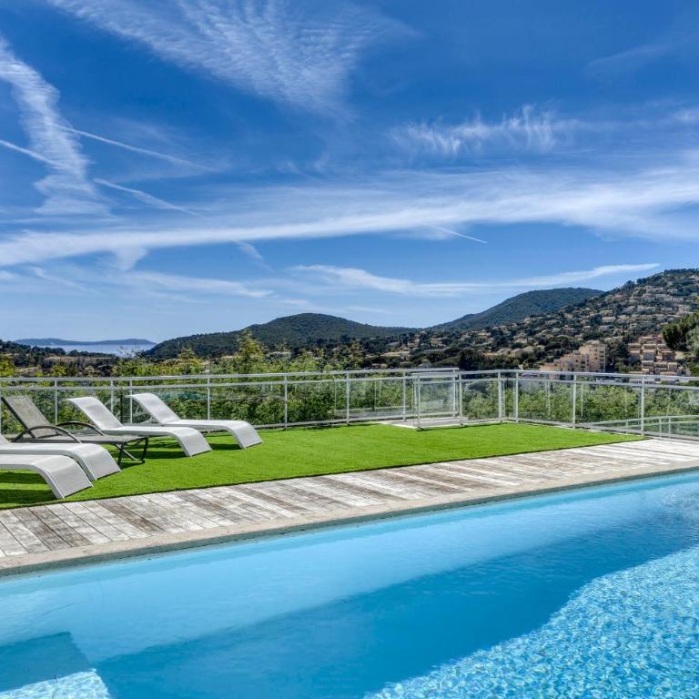 Magnificent Contemporary 5-Star Villa with Sea View and heated Swimming Pool, near Saint Tropez - Villa - Vue sur Mer - 5