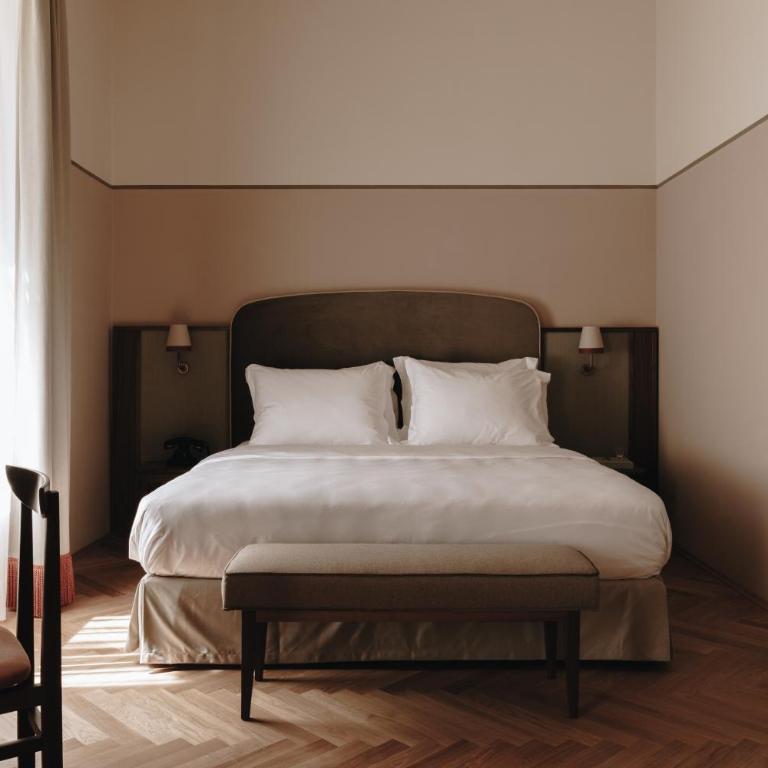 Parkhotel Mondschein, a Member of Design Hotels - Junior Suite - 1