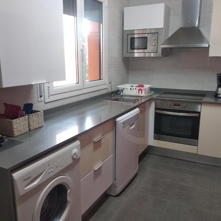 Mar i Muntanya HUTG- 002979 - Three-Bedroom Apartment - 14
