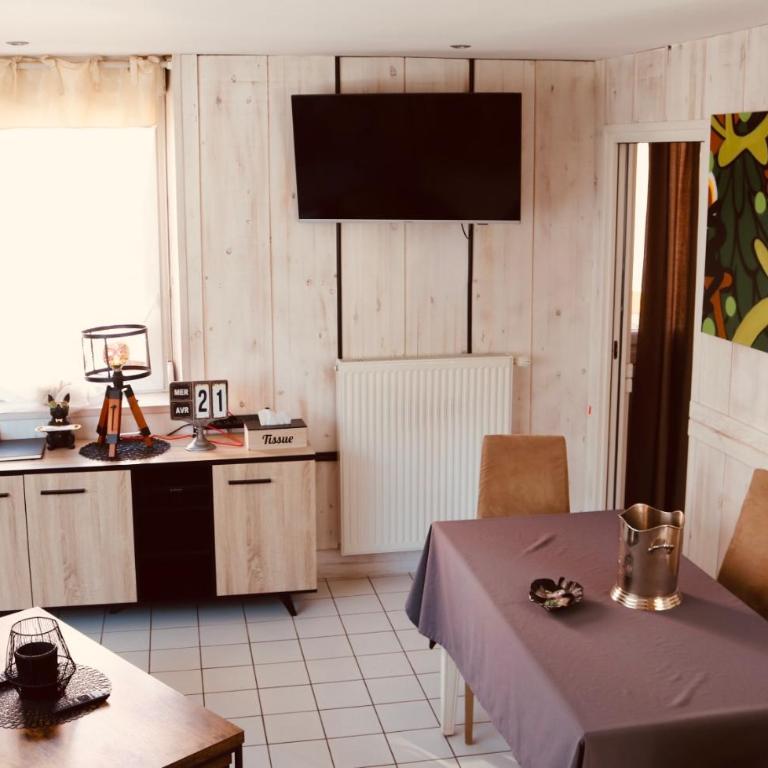 Duplex, 2 Sdb, 2 chambres, dans une impasse en centre-ville - Appartement en Duplex - 4