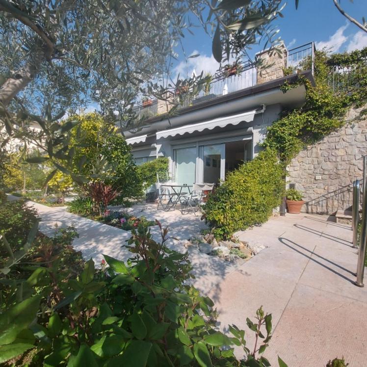 Villa Treccani Apartments - Appartamento Familiare (2 Adulti + 2 Bambini) - 11
