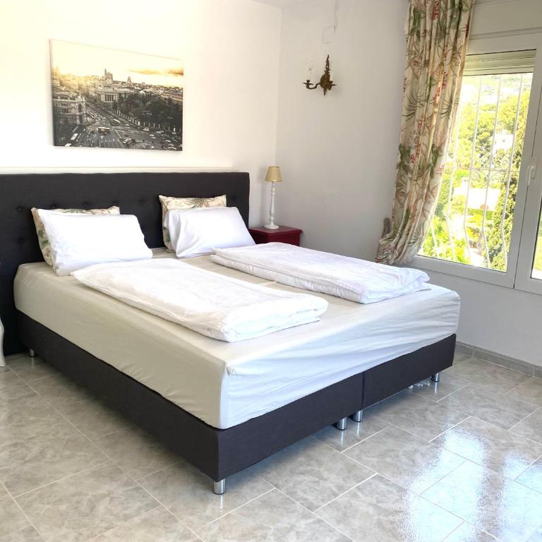 Villa mit privatem Pool 10 Minuten vom Strand mit kostenlosen WiFi - Villa de 3 dormitorios - 10