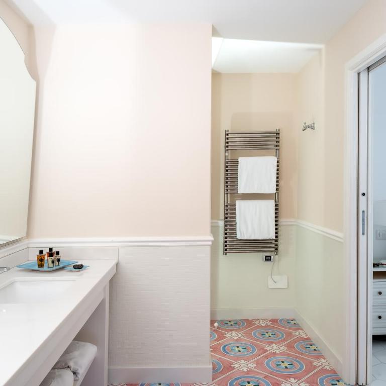 Hotel Belair - Suite King con Vasca Idromassaggio, Terrazza e Vista Mare - 6