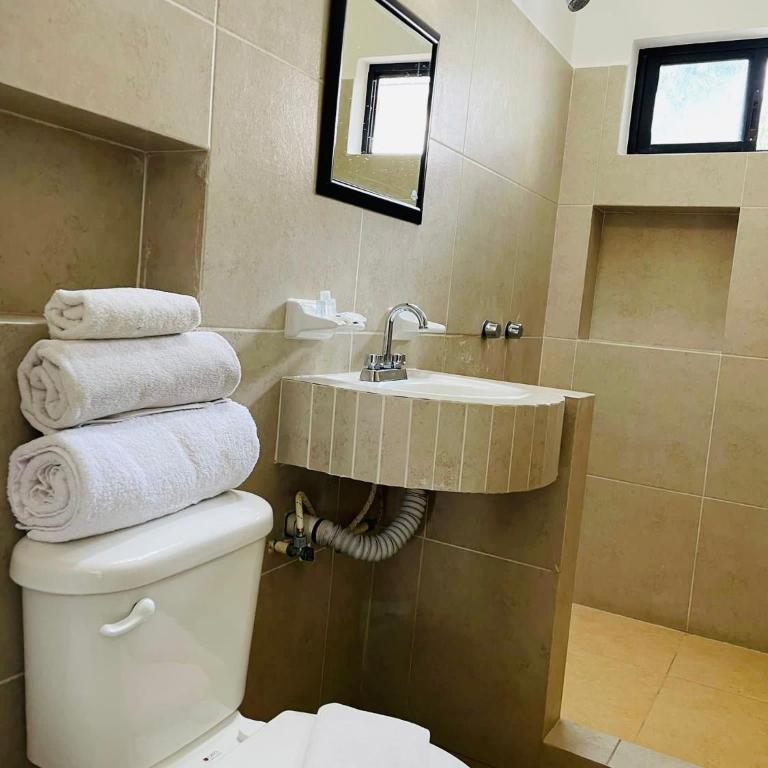 Moonshine Hotel - Family Suite - 10
