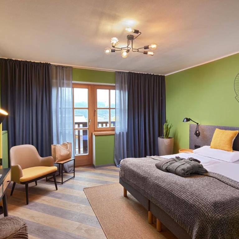 ever grün KAPRUN inkl Zell am See-Kaprun Sommerkarte - Doppelzimmer mit Balkon - 1