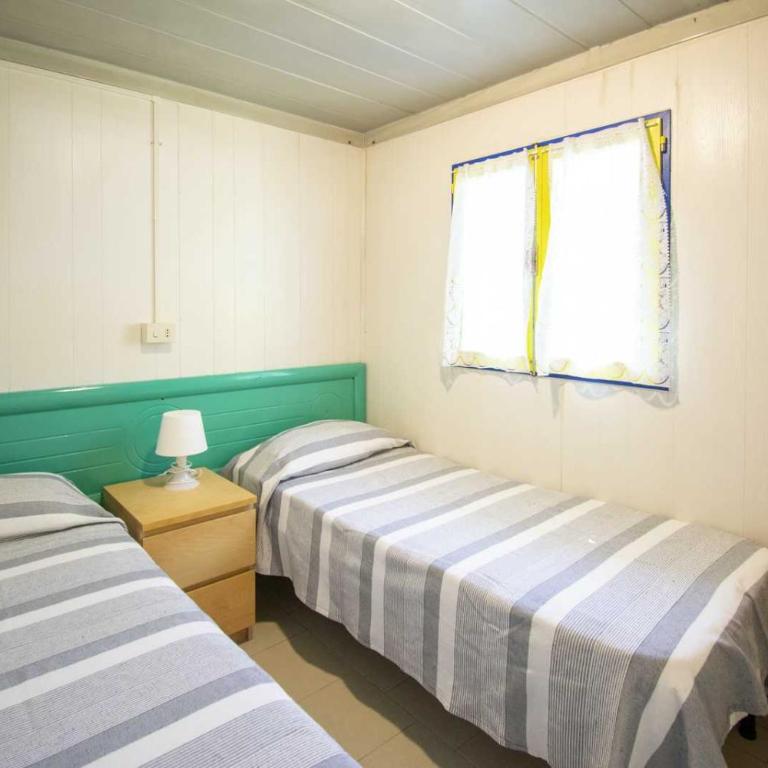 Camping Linus - Bungalow con 2 Camere da Letto - 4