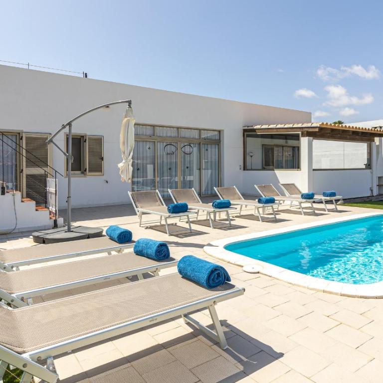 Luxury Villa Cindy - Three-Bedroom Villa - 1