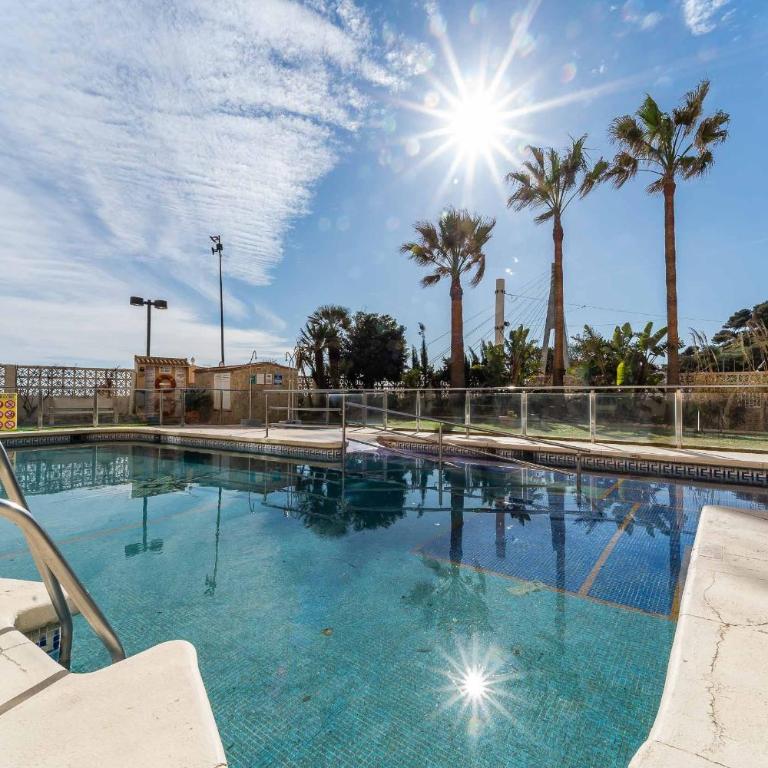 61-Beach Front Apartment with Stunning Views in Fuengirola - Apartamento de 2 dormitorios - 35