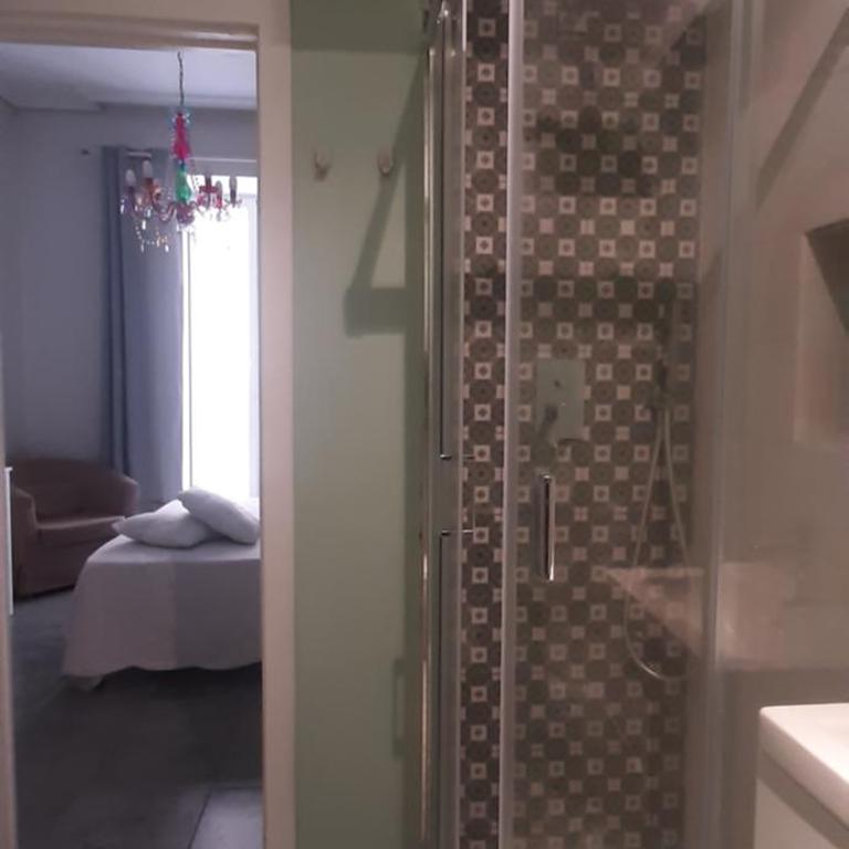 La casa di FLO - Camera Matrimoniale/Doppia con Letti Singoli - 16