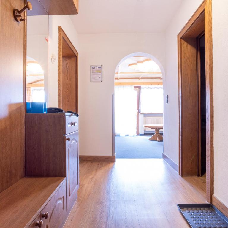 Gästehaus Wilhelmshof - Apartment mit 1 Schlafzimmer und Balkon - 4