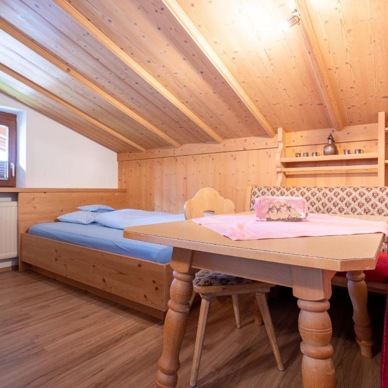 Gästehaus Wilhelmshof - Apartment mit 1 Schlafzimmer und Balkon - 8