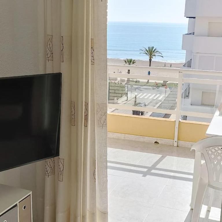 Apartamento céntrico en la playa con piscina. - Apartamento - 7