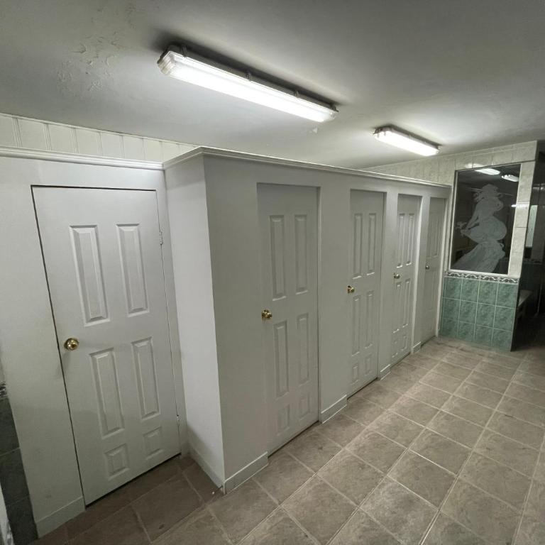 Casa Paraiso Hotel - Single Room with Shared Shower and Toilet - 4