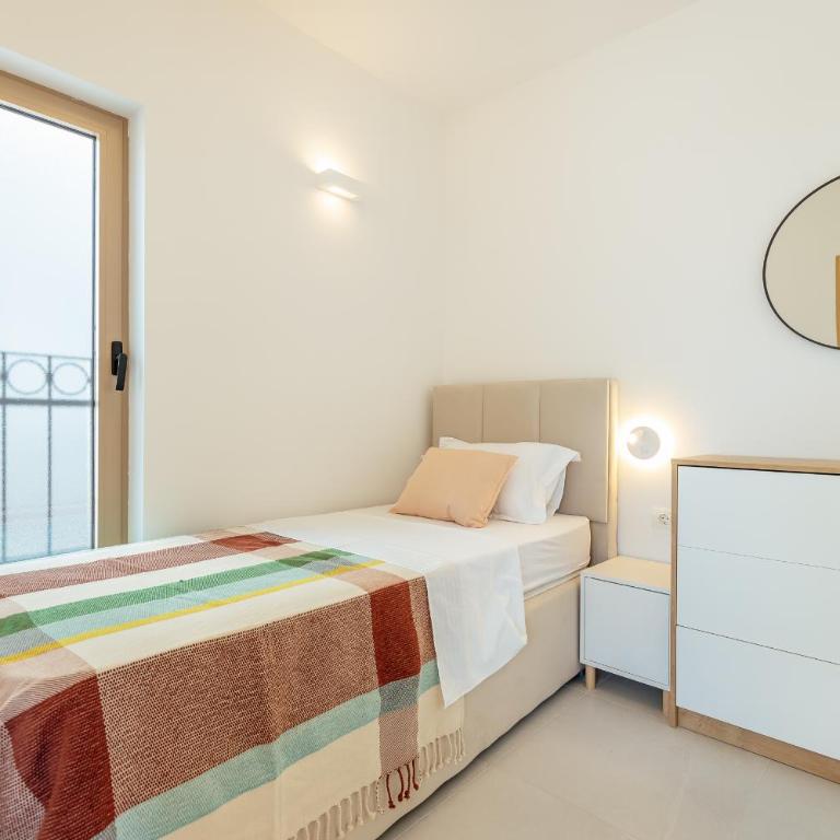 Boka Apartment 6 - Two-Bedroom Apartment - 17
