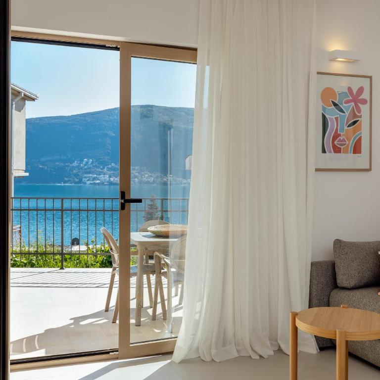 Boka Apartment 6 - Two-Bedroom Apartment - 16