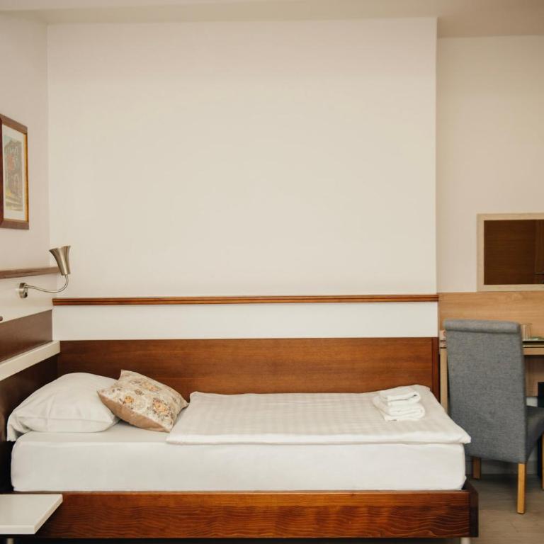 Hotel - Villa Lejla - Comfort Triple Room - 3