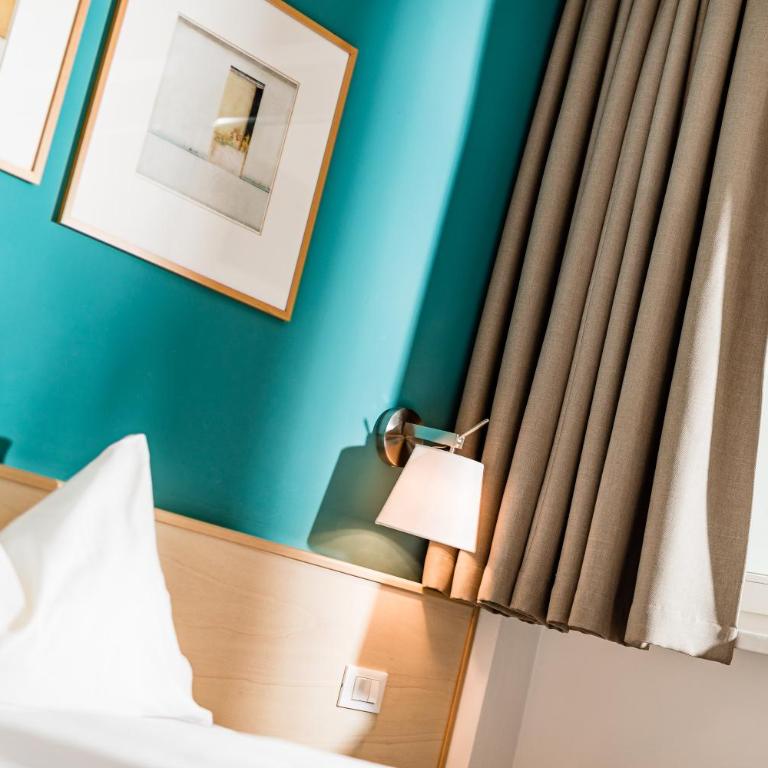 Hotel Heide Park - Doppelzimmer mit Zustellbett - 3