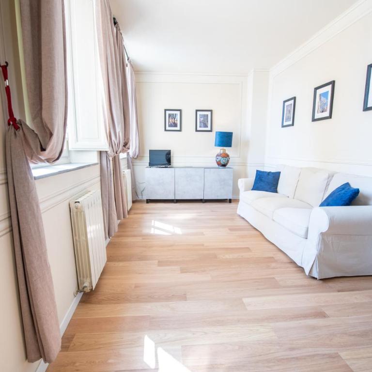 VILLA CITTADELLA - Appartamento con 2 Camere da Letto - 92